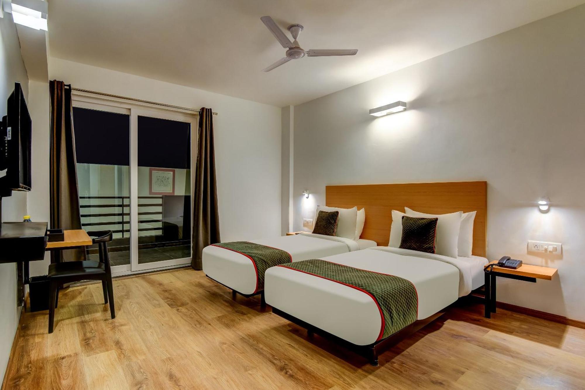 Townhouse Infinity Stays Ґурґаон Екстер'єр фото