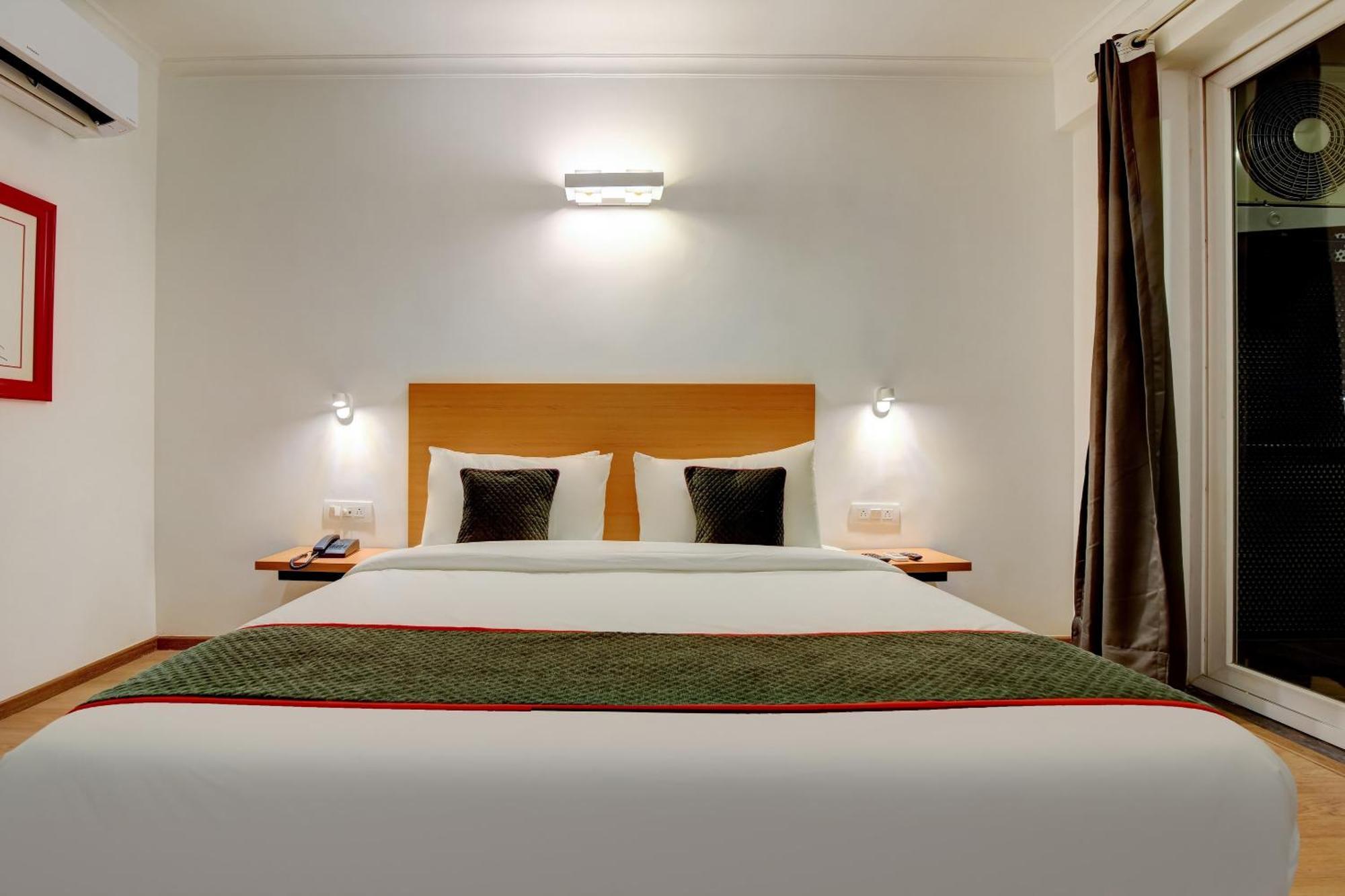 Townhouse Infinity Stays Ґурґаон Екстер'єр фото